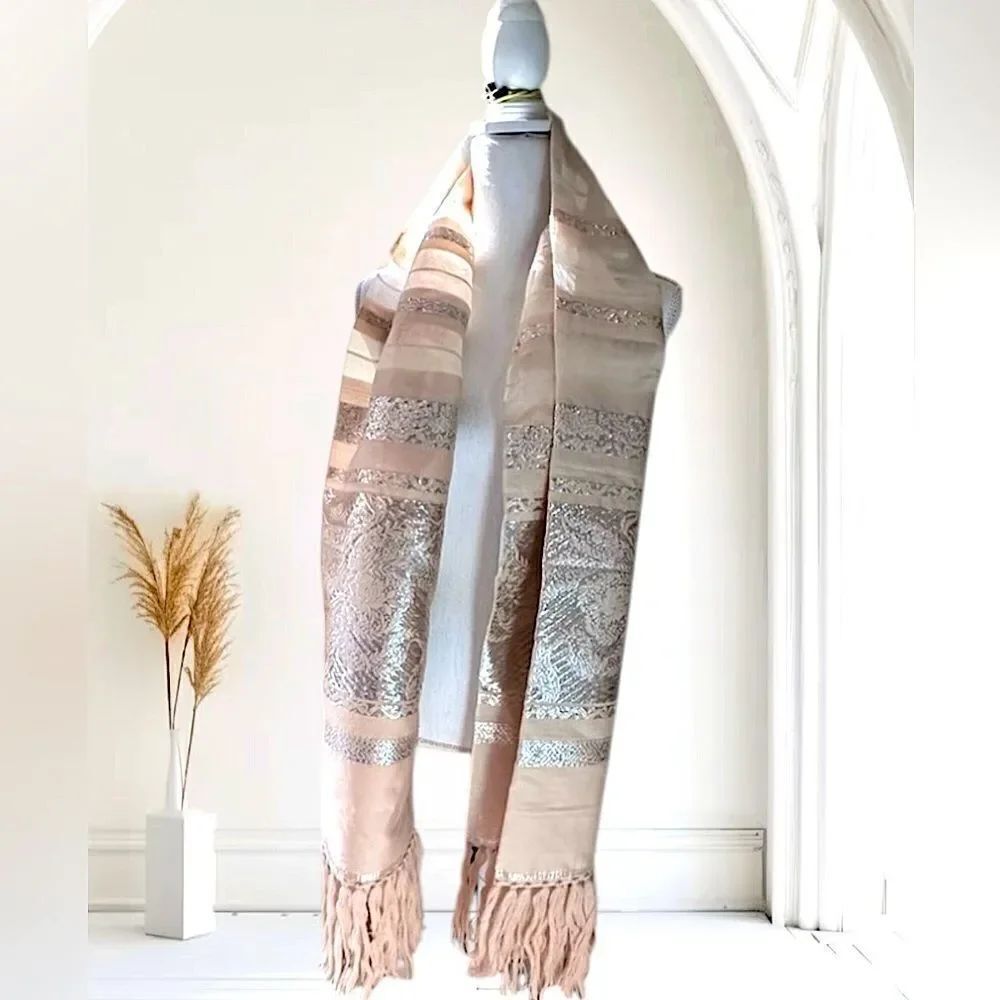 Stylish Vintage Silk Beige and Silver Floral Wrap Shawl Scarf Stole 66”x46”